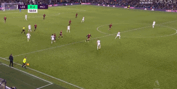 CSGO蘑菇高清画面：专业玩家是如何压制敌人的？