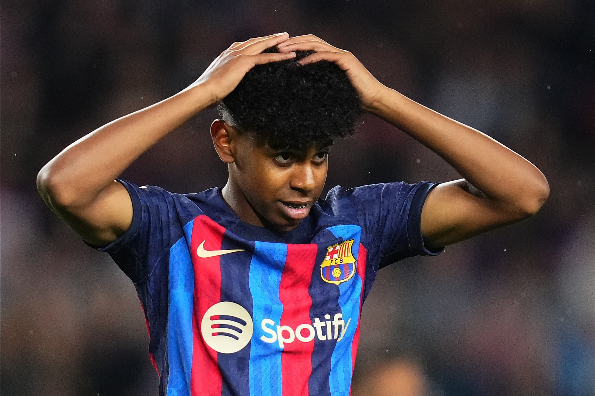 亚伯拉罕回归英超的机会：维拉与其他球队的争夺战